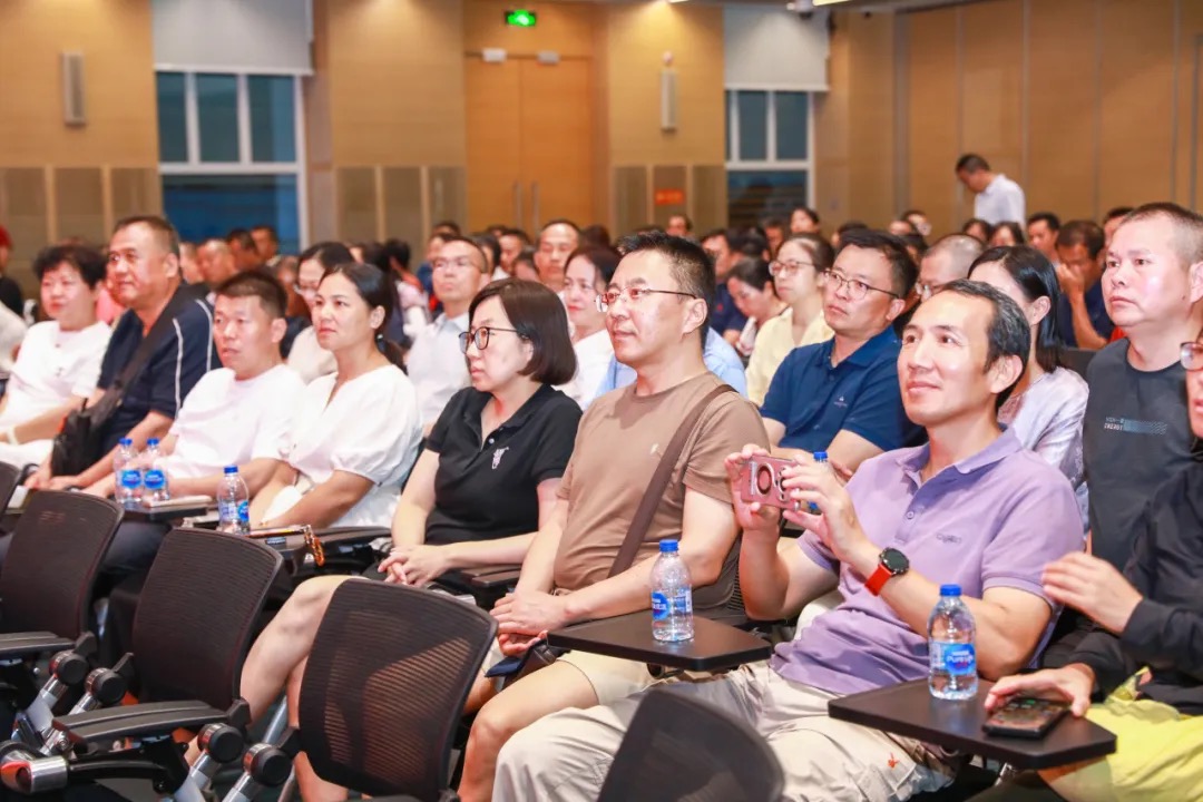 BD138AAE2D95F6C4065A967F252_CBF633A7_2E98D