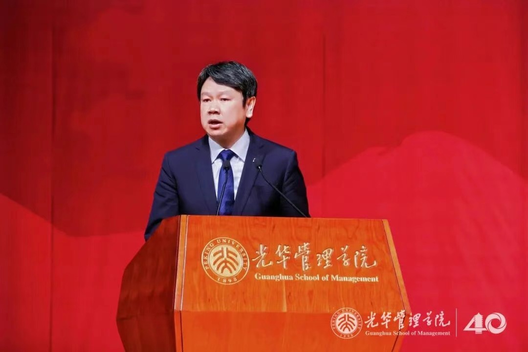 回绝“认知负债”丨北大J9集团国际院长刘俏2025年开学典礼致辞